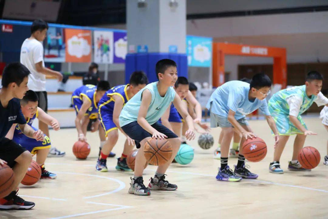 中学篮球战术训练方法有哪些_2